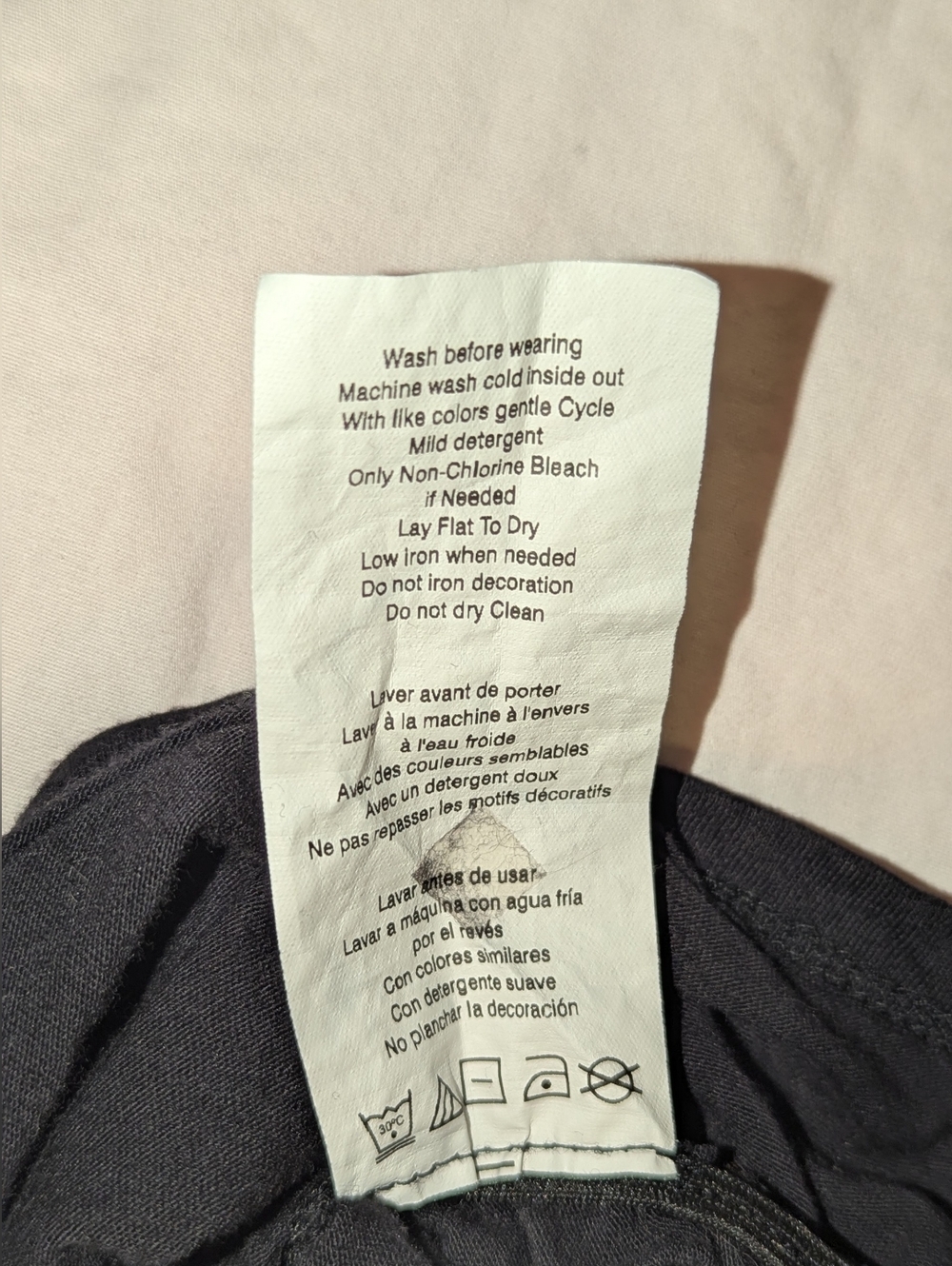 Motherhood T Shirt maternity black side ruched Large December - Picture 9 of 9